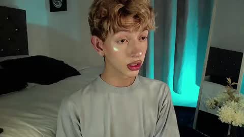 Snapshot of kyle__cooper chatting on 12/28/24, 08:16 Kyle Cooper online show from 12/28/24, 08:16