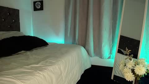 Snapshot of kyle__cooper chatting on 12/30/24, 07:15 Kyle Cooper online show from 12/30/24, 07:15