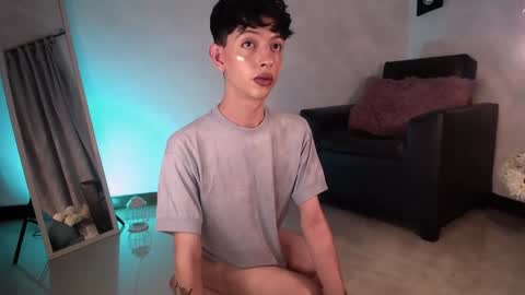 Snapshot of kyle__cooper chatting on 01/16/25, 04:38 Kyle Cooper online show from 01/16/25, 04:38