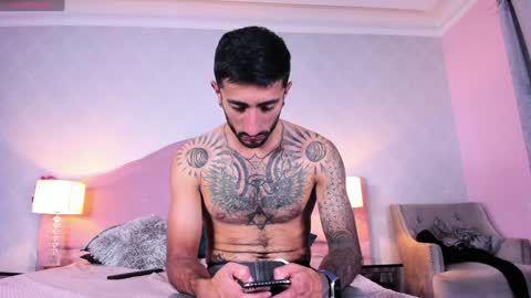 Snapshot of kyle_nick chatting on 12/11/24, 08:07 Kyle and Nick online show from 12/11/24, 08:07