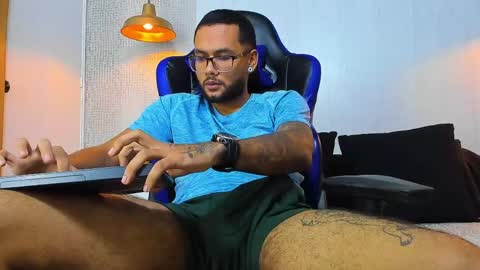 ---kylee--- online show from 04/01/26, 11:02