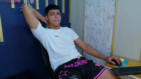Snapshot of kyliam_big chatting on 07/22/26, 08:00 Kyliam online show from 07/22/26, 08:00