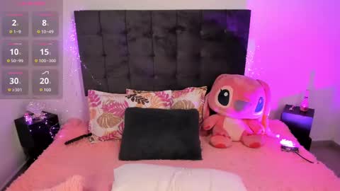 Snapshot of kylie2211 chatting on 10/22/25, 10:20 Kylie online show from 10/22/25, 10:20