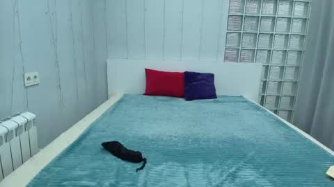 Kylie online show from 05/17/26, 01:14