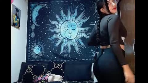 Snapshot of kylie_capricorn chatting on 02/18/25, 08:58 kylie online show from 02/18/25, 08:58