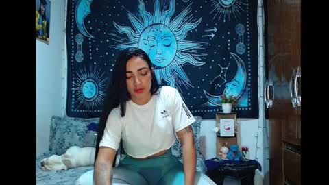 Snapshot of kylie_capricorn chatting on 11/12/25, 10:30 kylie online show from 11/12/25, 10:30