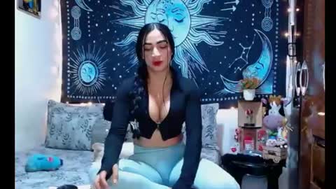 kylie online show from 07/23/26, 11:35