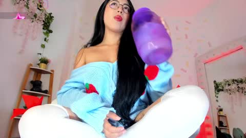 Kylie online show from 12/04/24, 07:39