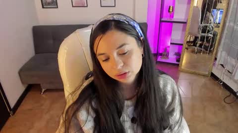 kylie online show from 12/17/25, 01:28