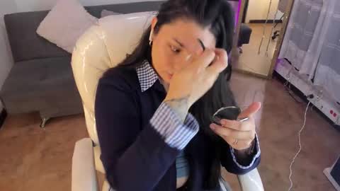 kylie online show from 02/10/26, 01:48