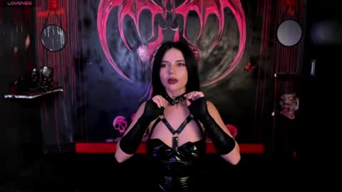submissive demon Please help me to reach 500 thumbs up online show from 05/15/26, 10:50