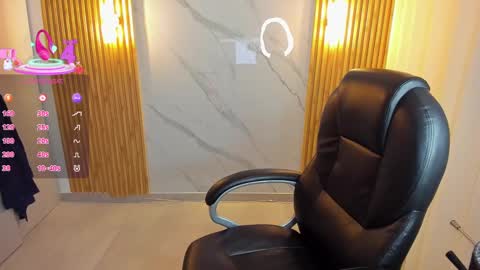  KYLIE  online show from 09/18/25, 02:57