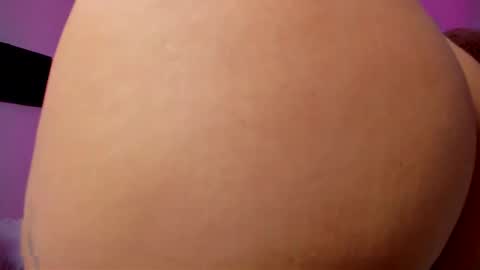 Kylie Lips online show from 10/16/25, 05:58