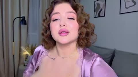 Snapshot of kylie_lips chatting on 07/02/26, 06:03 Kylie Lips online show from 07/02/26, 06:03