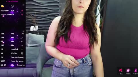 Snapshot of kylie_mellow chatting on 02/15/25, 06:02 Kylie online show from 02/15/25, 06:02