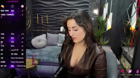 Snapshot of kylie_mellow chatting on 02/15/25, 12:43 Kylie online show from 02/15/25, 12:43