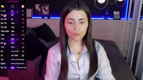 Snapshot of kylie_mellow chatting on 02/28/25, 05:48 Kylie online show from 02/28/25, 05:48