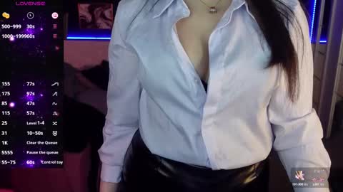 Snapshot of kylie_mellow chatting on 02/28/25, 08:53 Kylie online show from 02/28/25, 08:53