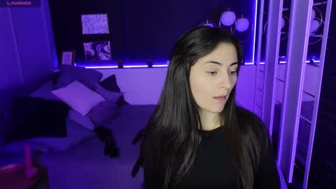 Snapshot of kylie_mellow chatting on 03/09/25, 05:33 Kylie online show from 03/09/25, 05:33