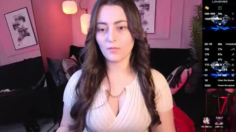 Snapshot of kylie_mellow chatting on 10/14/25, 01:45 Kylie online show from 10/14/25, 01:45