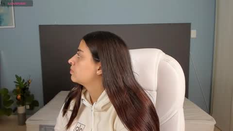 Kylie Reyes  online show from 12/30/24, 07:42