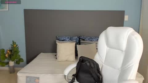 Kylie Reyes  online show from 01/14/25, 07:43