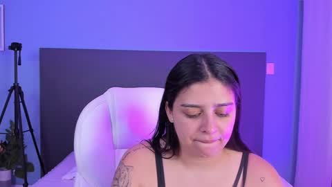 Kylie Reyes  online show from 01/15/25, 07:01