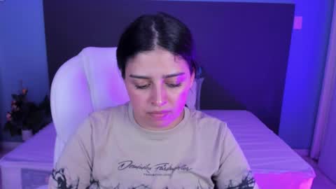 Kylie Reyes  online show from 01/21/25, 07:17