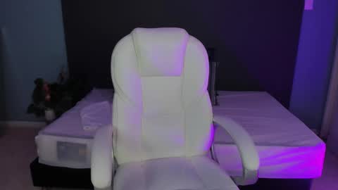 Kylie Reyes  online show from 01/22/25, 07:13