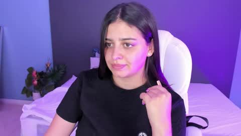 Kylie Reyes  online show from 01/23/25, 07:51