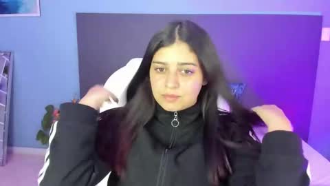 Kylie Reyes  online show from 01/28/25, 07:00