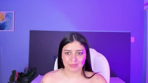 Kylie Reyes  online show from 01/29/25, 01:05