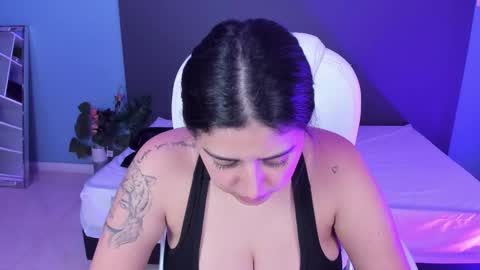 Kylie Reyes  online show from 01/30/25, 07:04