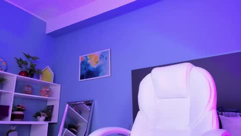 Kylie Reyes  online show from 01/31/25, 01:11