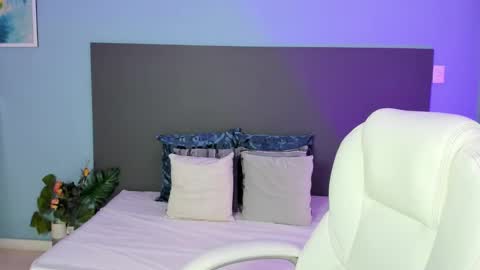 Kylie Reyes  online show from 02/04/25, 07:00