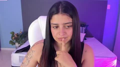 Kylie Reyes  online show from 02/15/25, 07:50