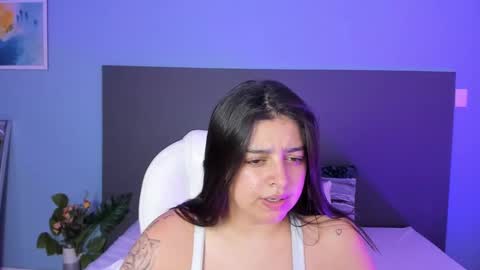 Kylie Reyes  online show from 02/21/25, 08:27