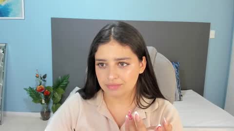 Kylie Reyes  online show from 09/22/25, 08:44