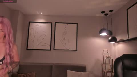 Kylie Jenkins online show from 12/22/25, 11:40