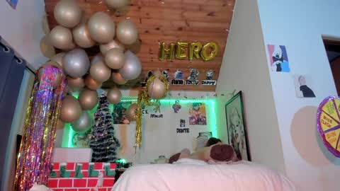 Snapshot of kyliekandy chatting on 12/09/24, 01:07 online show from 12/09/24, 01:07