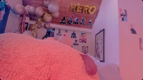 Snapshot of kyliekandy chatting on 02/04/25, 12:44 online show from 02/04/25, 12:44