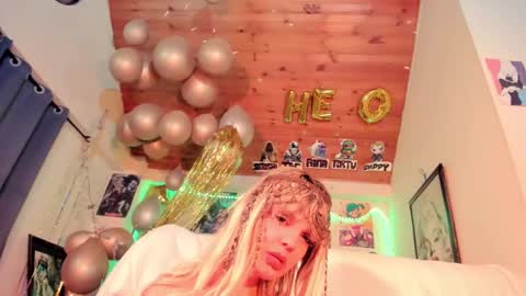 Snapshot of kyliekandy chatting on 02/22/25, 03:45 online show from 02/22/25, 03:45