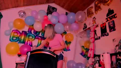 Snapshot of kyliekandy chatting on 11/20/25, 09:25 online show from 11/20/25, 09:25