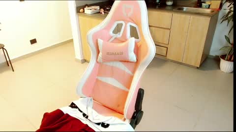 KYLIE QUEEN online show from 05/09/26, 02:50