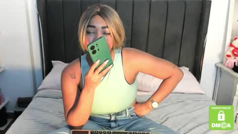 kylie white boobs online show from 02/23/26, 08:28