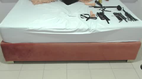 Kylie online show from 01/23/25, 01:35