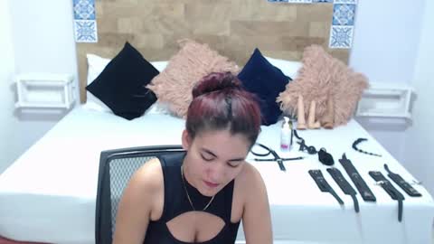 Kylie online show from 01/31/25, 02:17