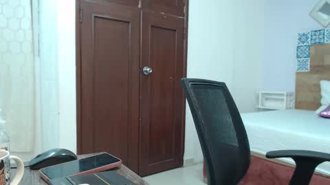 Snapshot of kyliiebaker chatting on 12/15/25, 11:03 Kylie online show from 12/15/25, 11:03