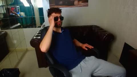 KyloEast online show from 04/16/26, 04:35