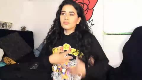 call me kim  online show from 10/27/25, 07:51